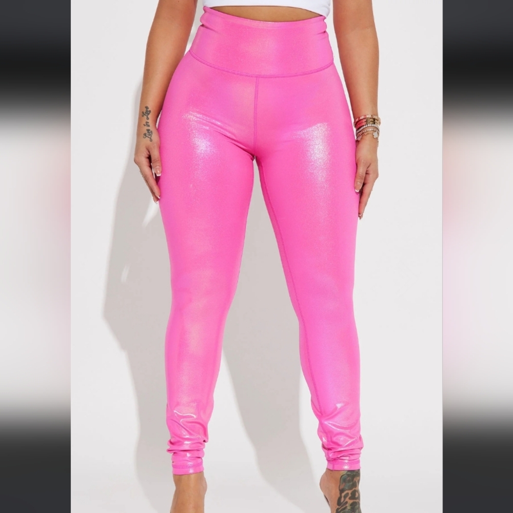 FASHION NOVA BARBIE LEGGINGS